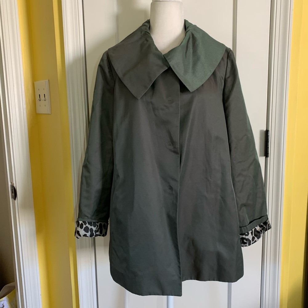 Iridescent Green Ann Taylor Rain Jacket Leopard Lining, Size 6